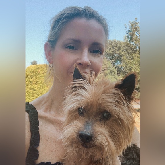 Meet your Posher, Julie - Picture 1 of 1